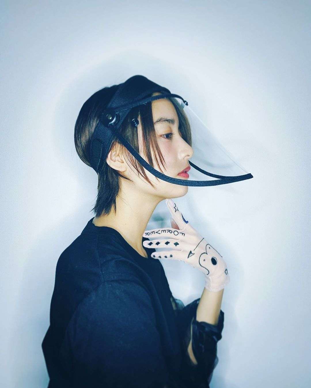山本美月、おしゃれフェイスシールド公開 ファン感嘆「こんな素敵なの見たことない」