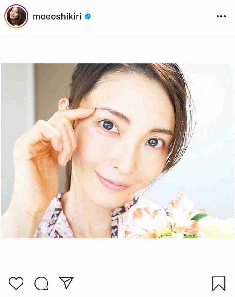 押切もえ 「失敗しない眉メイク」ショット公開に「ナチュラル眉も可愛かった」「勉強になる」