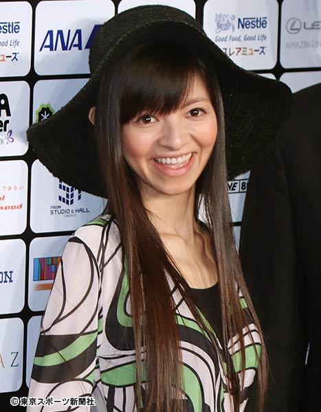 料理研究家・園山真希絵はいま……「食陰陽師」の肩書、背中にアート、料理の独創性は弱まる?