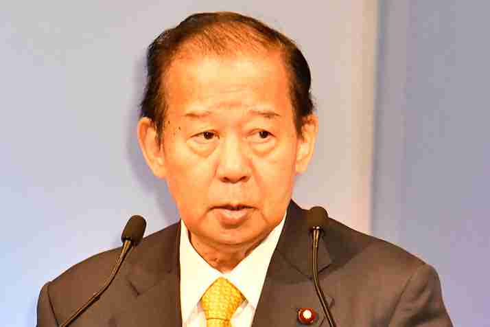 小池都知事に籠絡された男たち「二階幹事長」「創価学会幹部」を操り再選確実（デイリー新潮） - Yahoo!ニュース