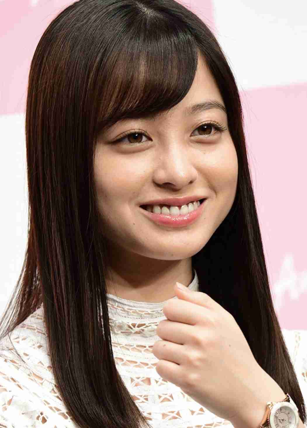 佐々木希、スタッフらに頭下げ謝罪　夫・渡部の出演自粛騒動後、初仕事