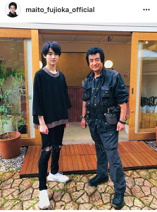 藤岡弘、のイケメン長男・真威人、親子ショット披露し「スタイル良すぎる、鼻高いし、もう完璧」「隅々までおしゃれ」
