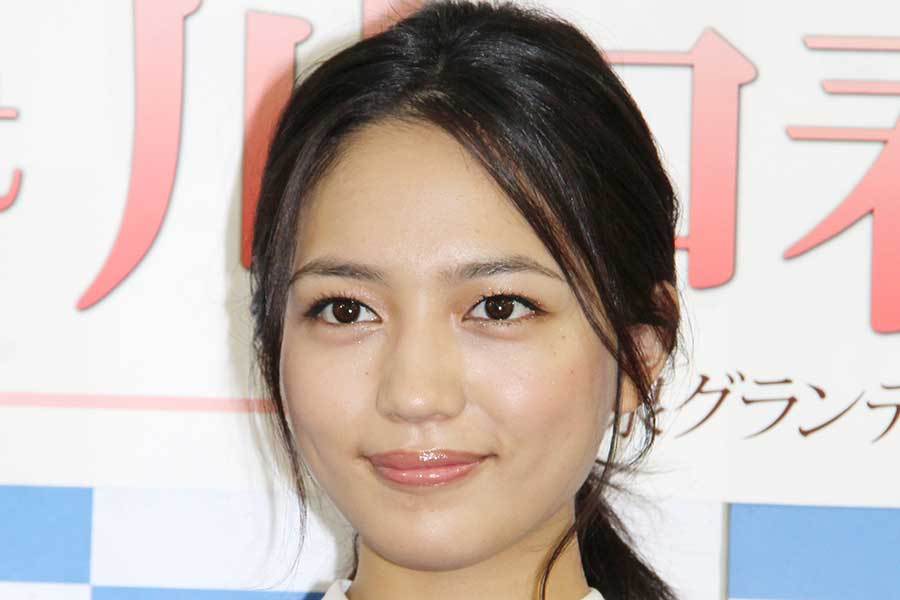 川口春奈、YouTubeチャンネルの企画を募集! ファンは「私物紹介」「1週間コーデ」など反応様々