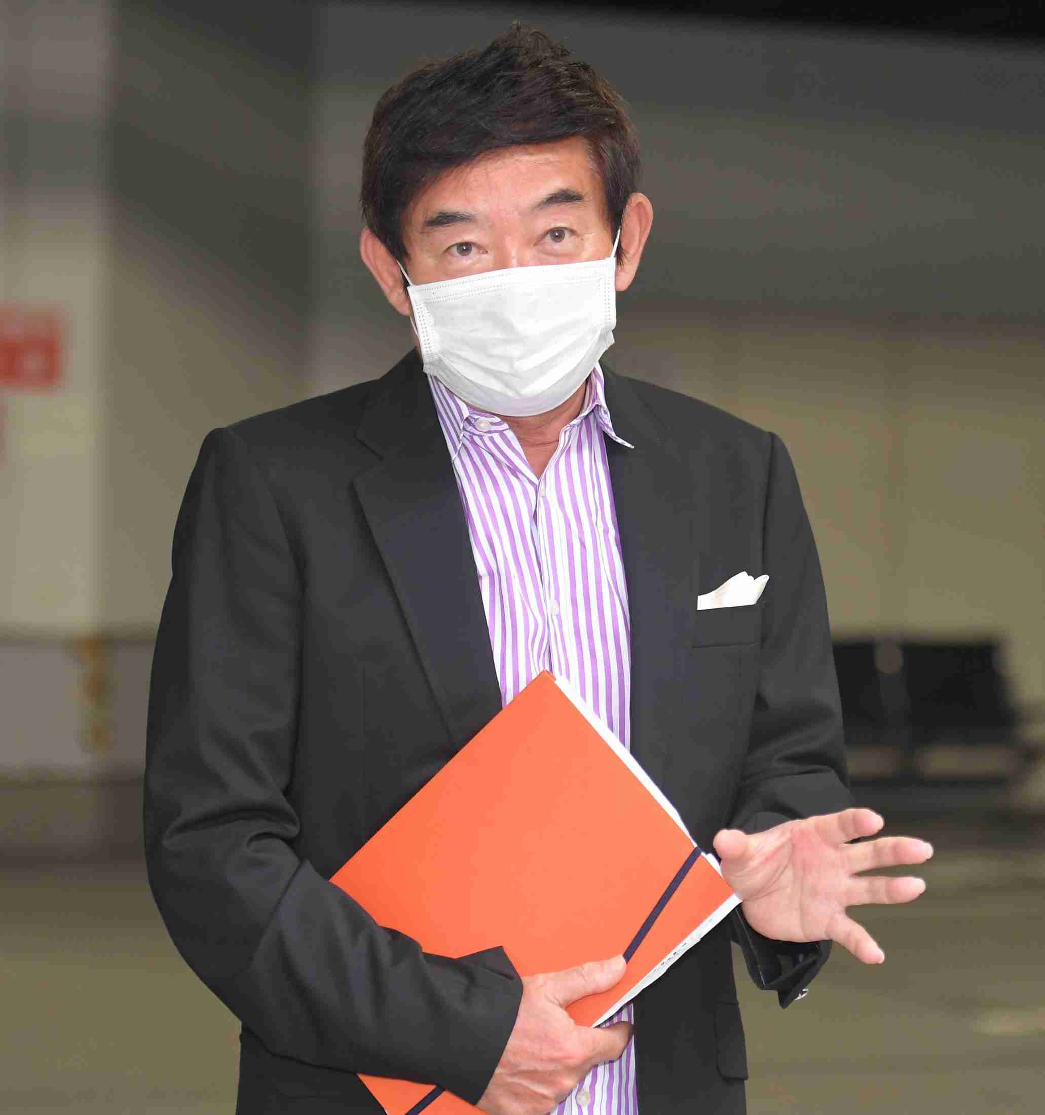 石田純一　マスク姿でラジオ局入り　自身の報道に「反論したいことも多い」（デイリースポーツ） - Yahoo!ニュース