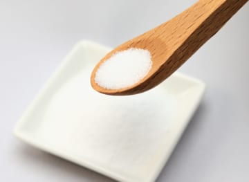 料理レシピが「少々」「適量」とあいまいに書くのはなぜ?  実際の分量は?