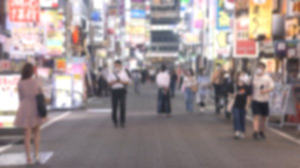 東京都 新たに13人感染　カラオケバーでクラスターか
