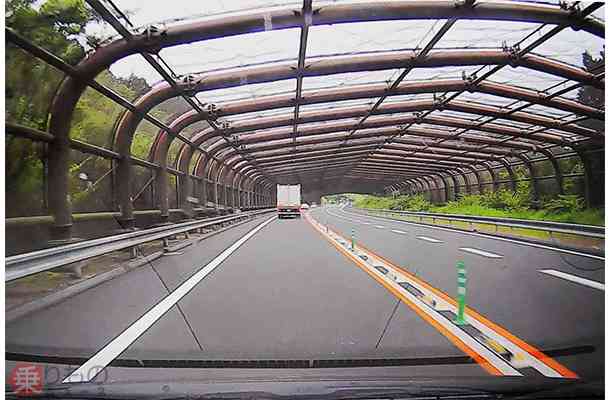 何のため？ 高速道路を覆うスケスケトンネル かつてはレインボーブリッジにも