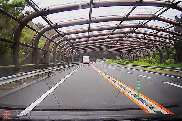 何のため？ 高速道路を覆うスケスケトンネル かつてはレインボーブリッジにも       | NewsCafe