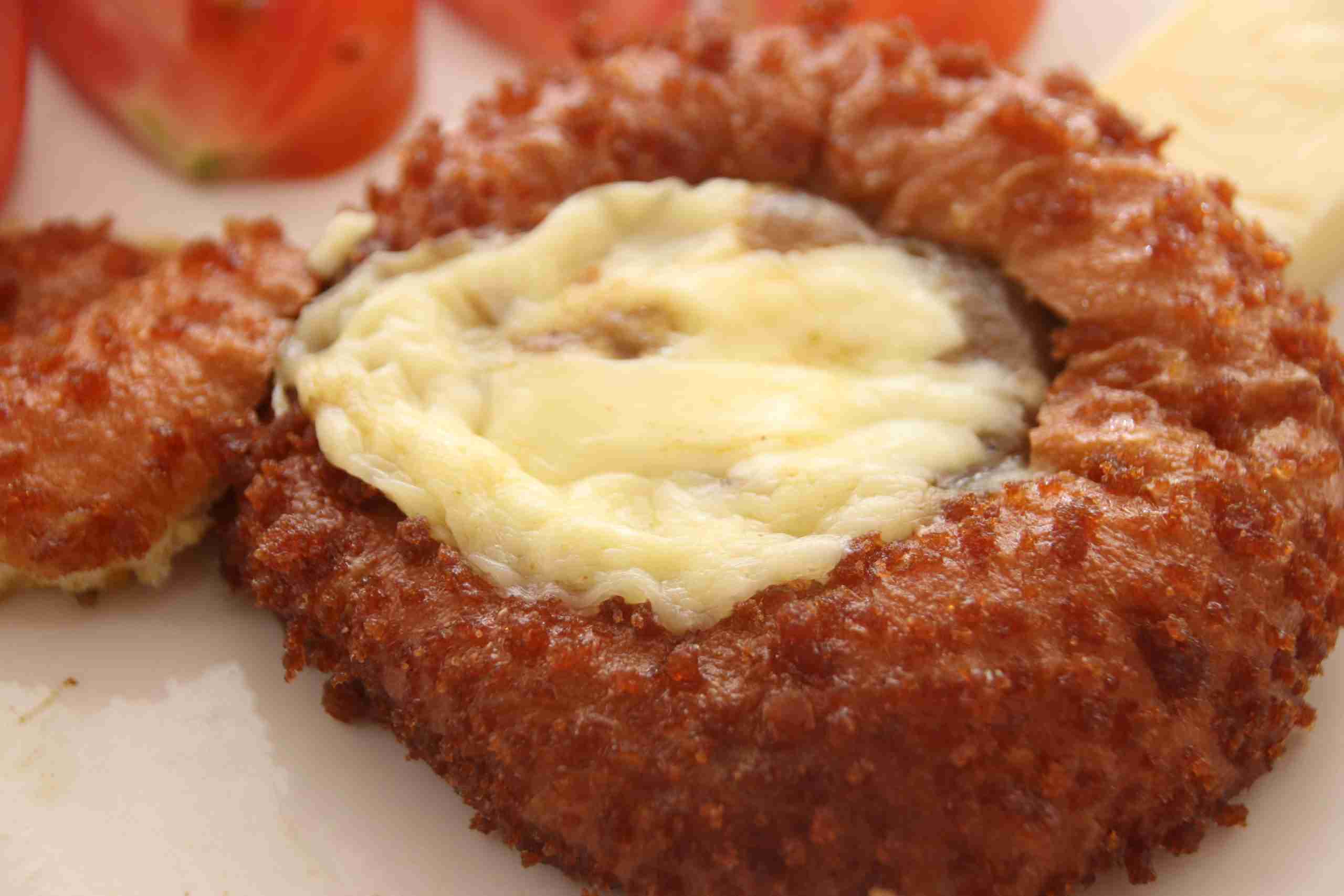 『セブンイレブン』のカレーパン、チーズと交えたら激ウマ　「悪魔的グルメ」 – ニュースサイトしらべぇ