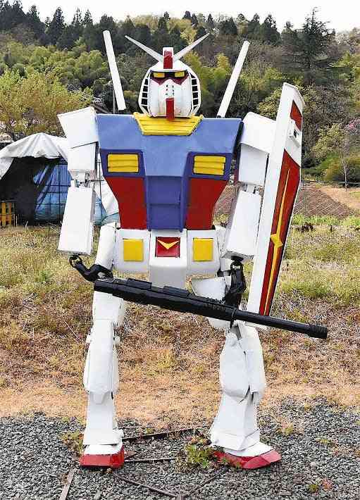 がに股の「へたれガンダム」、ビームライフル盗まれる : 国内 : ニュース : 読売新聞オンライン