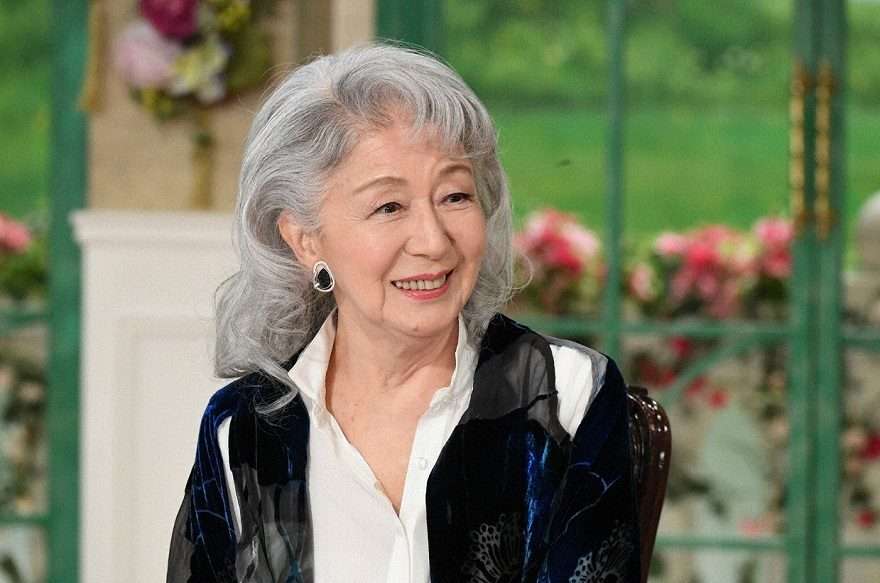 美しいグレイヘアを生み出す美容院が海外で人気に！ 白髪に悩むマダムたちを次々ゴージャス美女に変えています