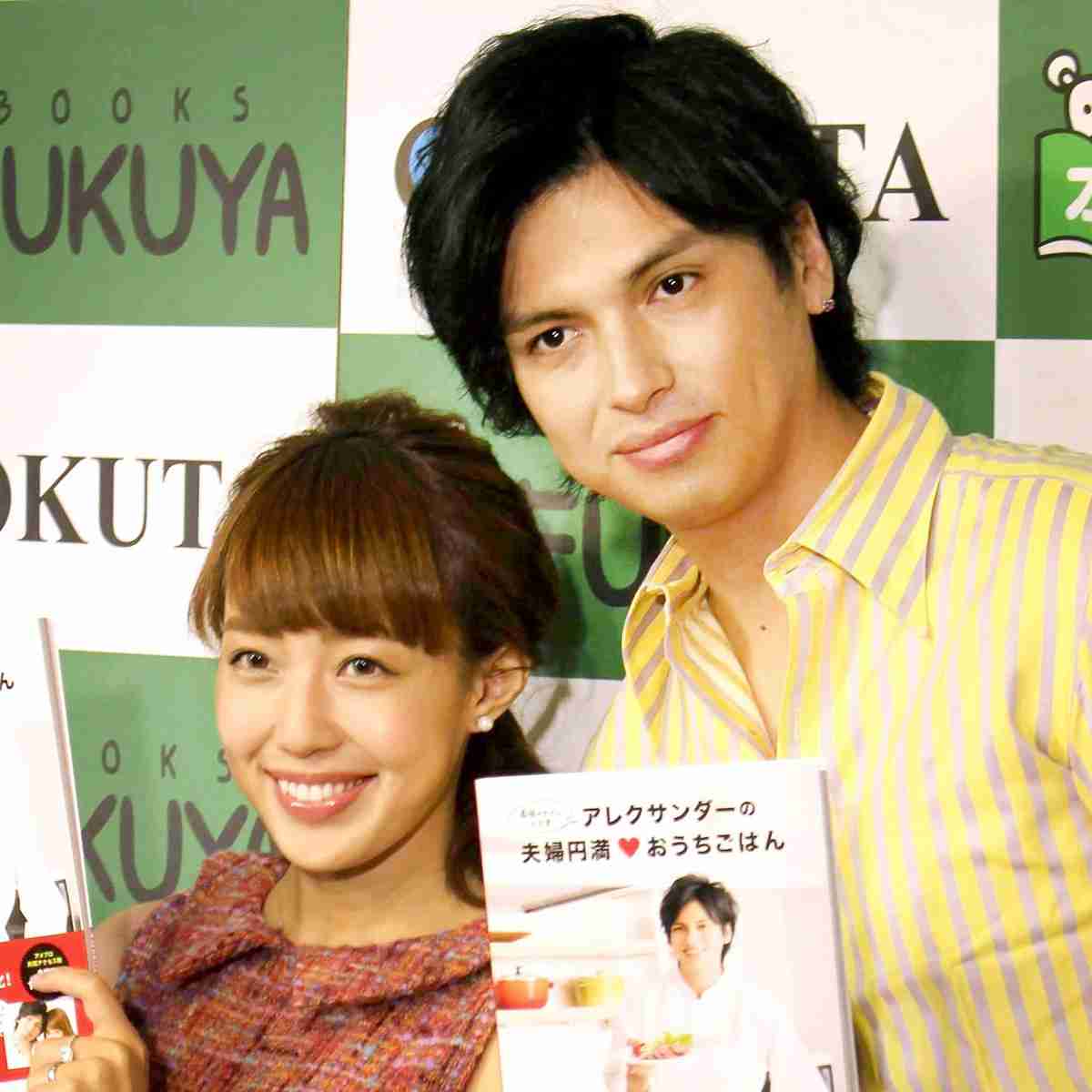 川崎希＆アレク夫妻「来年海外に移住しよ～ってなったよ～」「物件も目星をつけたんだ笑」 : スポーツ報知