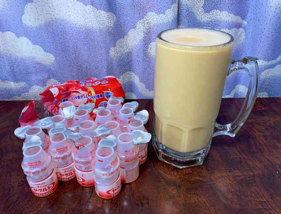 ヤクルトをジョッキで飲んでみたい――　みんなの夢を給付金で叶えた猛者現る→飲んだ感想を聞くと... - コラム - Jタウンネット　東京都
