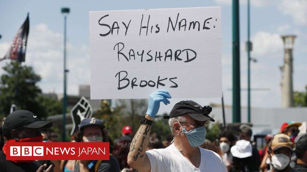 米アトランタで黒人男性が警官に撃たれ死亡、本部長辞任 - BBCニュース