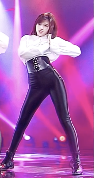 三吉彩花なぜモテるのか？幼少期から受けてきた美の英才教育