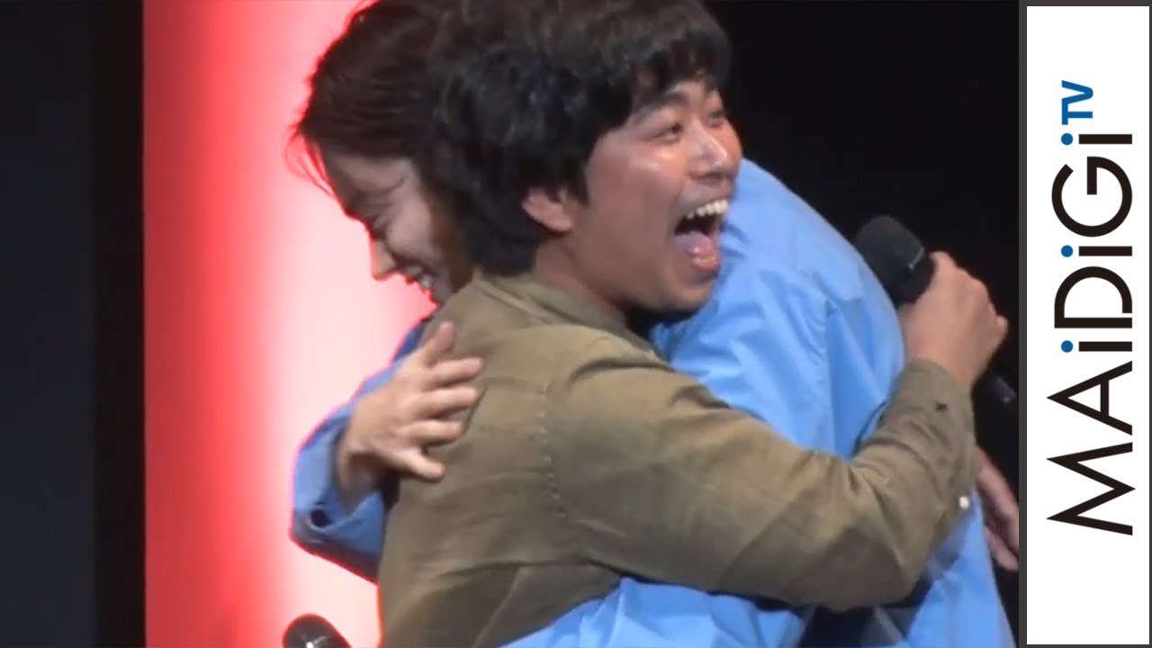 菅田将暉、一般客の「まちがいさがし」生熱唱に感激　ハイタッチ＆ハグに歓声　「JOYSOUND MAX PARTY 2019」 - YouTube