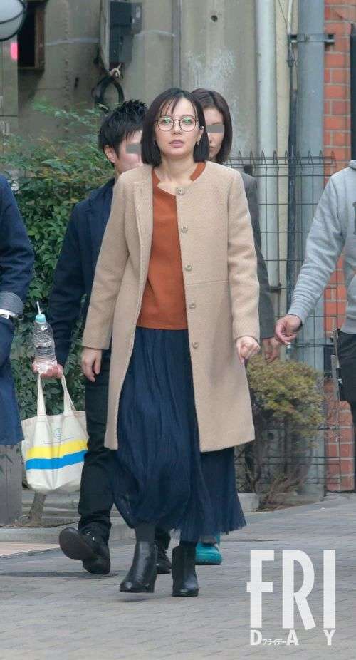 不倫騒動のたびに思い出す「ゲス不倫」ベッキーの謝罪会見での失敗（FRIDAY） - Yahoo!ニュース