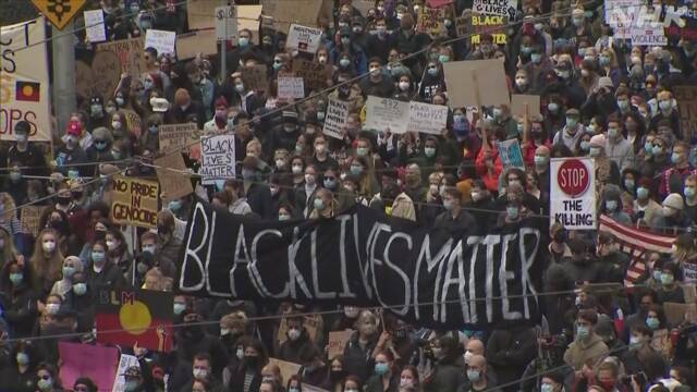 デモ主催者に罰金 “新型コロナ対策に違反” オーストラリア | NHKニュース