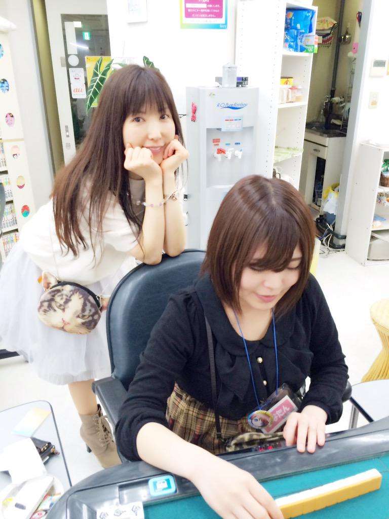 好きな芸能人や推しの恋愛、結婚についてどう感じますか？