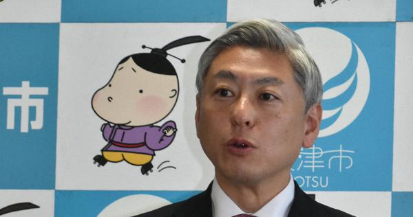 佐藤・大津市長、給与を事実上「引き上げ」　厳しい財政状況なのになぜ？　説明なく - 毎日新聞
