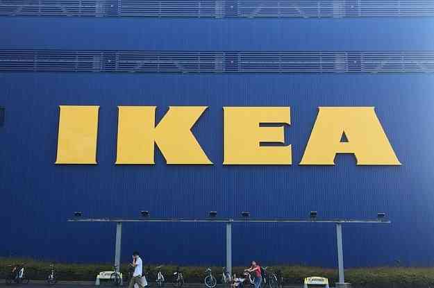 これ、食べ物の色か…？SNSをざわつかせてるIKEAの“青いドーナツ“がヤバい