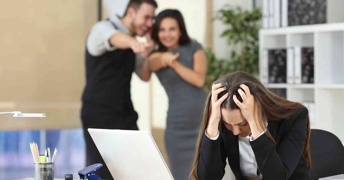 「悪口ばかり言う人」とはまじめに関わる必要なし。同調すると脳が毒される。 - STUDY HACKER｜これからの学びを考える、勉強法のハッキングメディア