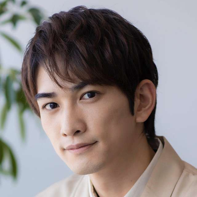 町田啓太、30歳誕生日に幼少期ショット公開 「既にイケメン」「ずーっと大好き」の声