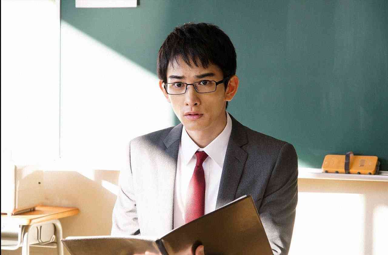 町田啓太、30歳誕生日に幼少期ショット公開 「既にイケメン」「ずーっと大好き」の声