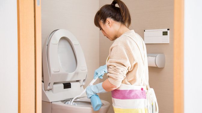 「素手で便器掃除」が美談になる日本のおかしさ