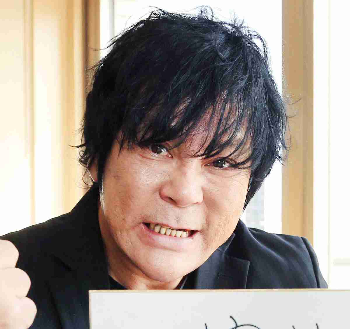 大仁田厚、コンビニ駐車場で足ひかれる「俺は頑丈ですが！車で轢いちゃあいけないよ」 : スポーツ報知