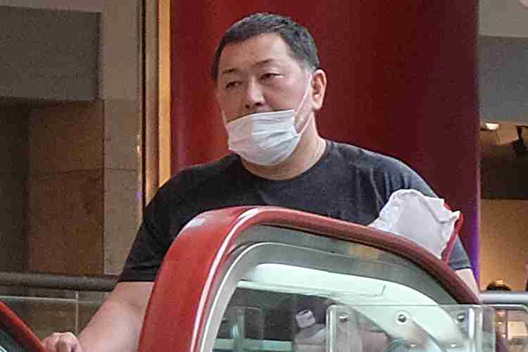 清原和博、前妻・亜希と2人の息子とバッティングセンター｜NEWSポストセブン