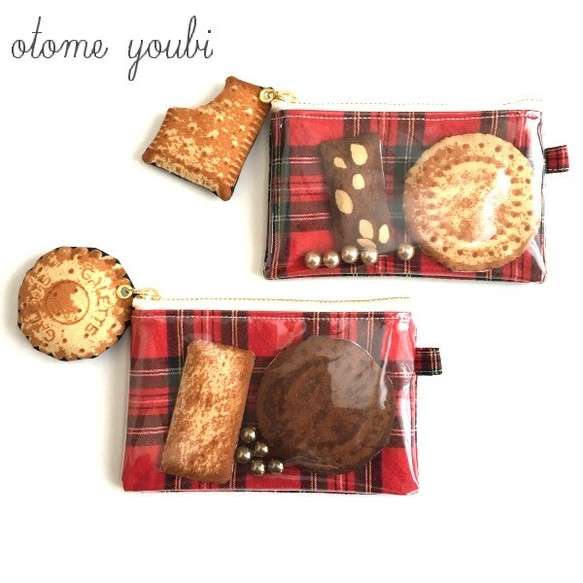 サクサクッ♪クッキー＆ビスケットのミニポーチ ポーチ 乙女曜日 通販｜Creema(クリーマ) ハンドメイド・手作り・クラフト作品の販売サイト