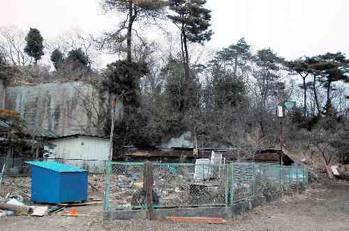 asahi.com（朝日新聞社）：手作り避難所、７０人救った　１０年かけ岩山に　東松島 - 東日本大震災