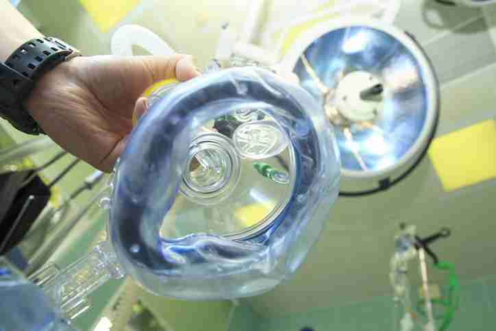 笑気ガスにうつ病やPTSD、アルコール依存症などの心の病を治す効果を確認