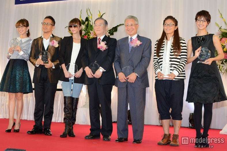 【画像】女性芸能人のサングラス姿