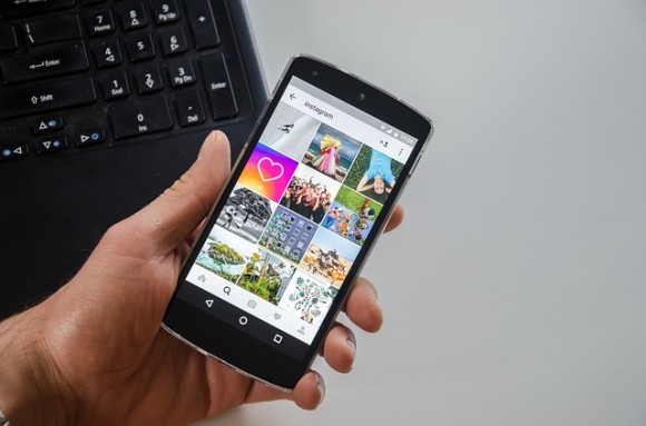 ネットニュースを見る人あるある。タイトルと序文だけしか読んでないのに完璧に理解したと思い込む(米研究)