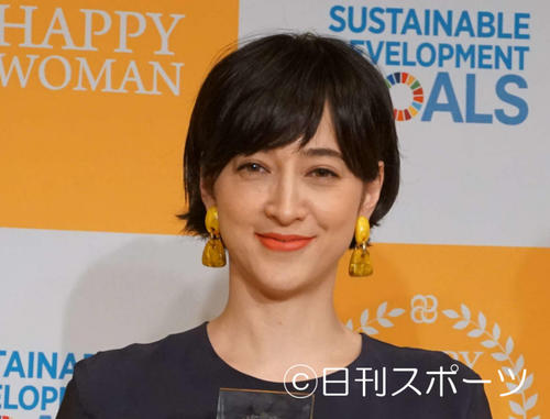 滝川クリステル、犬猫保護団体へ2000万円支援 - 芸能 : 日刊スポーツ