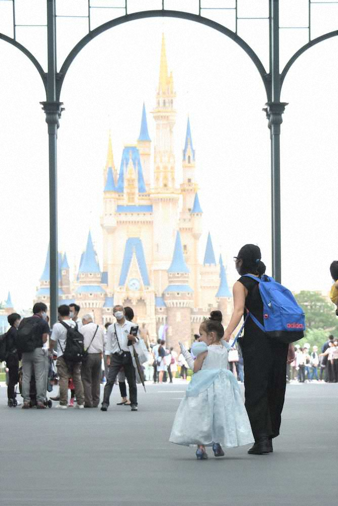 ディズニーランド＆シー　約4カ月ぶり開園　感極まって涙する人の姿も― スポニチ Sponichi Annex 芸能