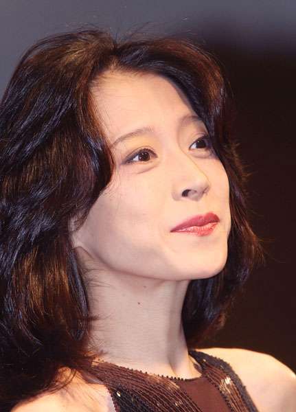 【中森明菜】中森明菜の“自粛生活”はいつまで？ファン会報の寂しい中身｜日刊ゲンダイDIGITAL