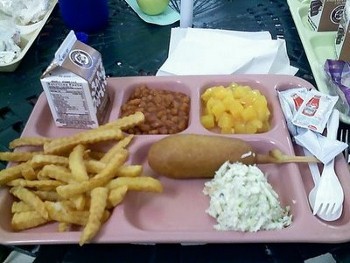 「くろパン1こ　ぎゅうにゅう1本　スライスチーズ1枚」コロナで夏休み補充授業、「簡易給食」あまりに質素　不満の声受け再検討へ