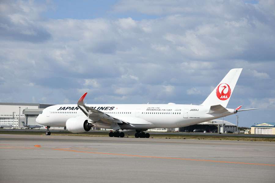 JALグループ、6月1日から空港・機内でのマスク着用を原則義務化　中央列の使用中止措置は6月末で終了 - TRAICY（トライシー）