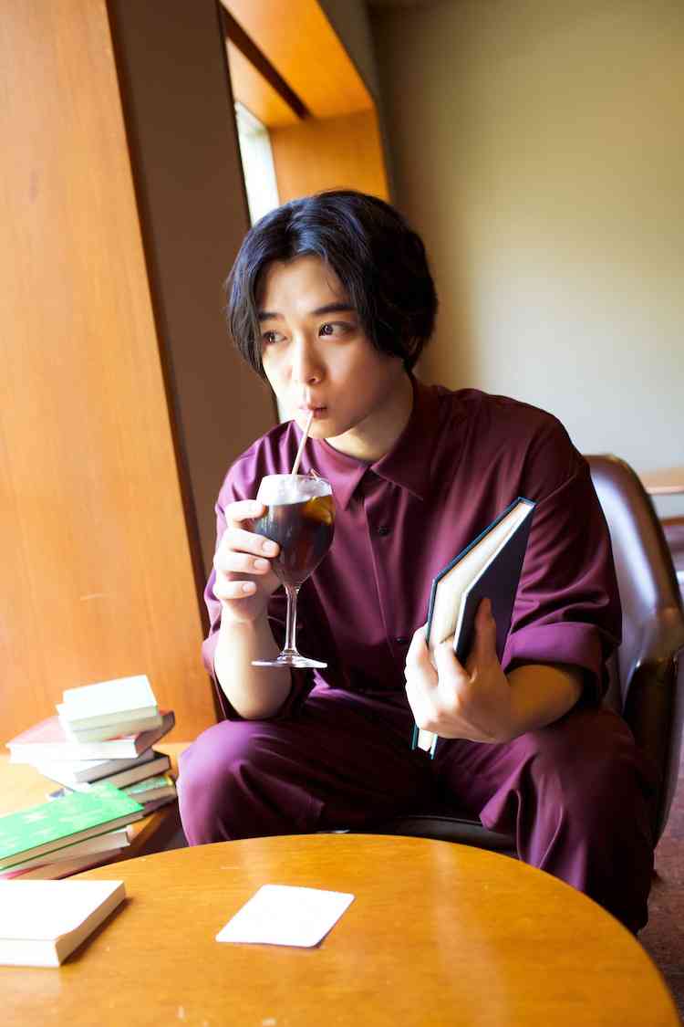 千葉雄大のエッセイ&インタビューがCREAに掲載、タイトルは「スマホはまだ捨てない」