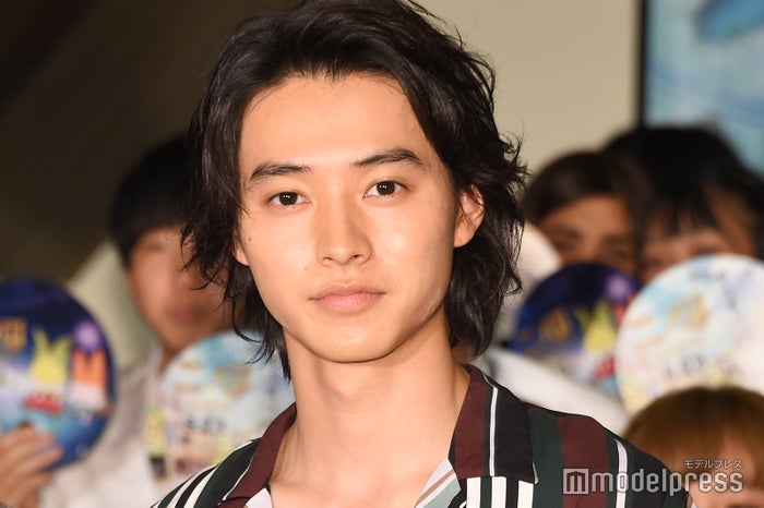 山崎賢人の“至近距離寝顔”も　マネ公式Instagram開設に「最高でしかない」「天国」の声 - モデルプレス