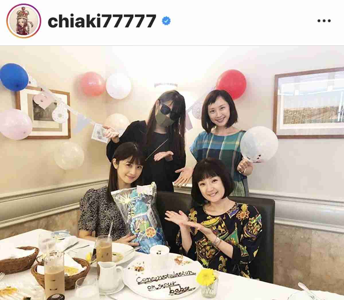千秋「ママ会」ショットで小倉優子を祝福「ベビーシャワー。もえちゃんと飾り付けをしました」 : スポーツ報知