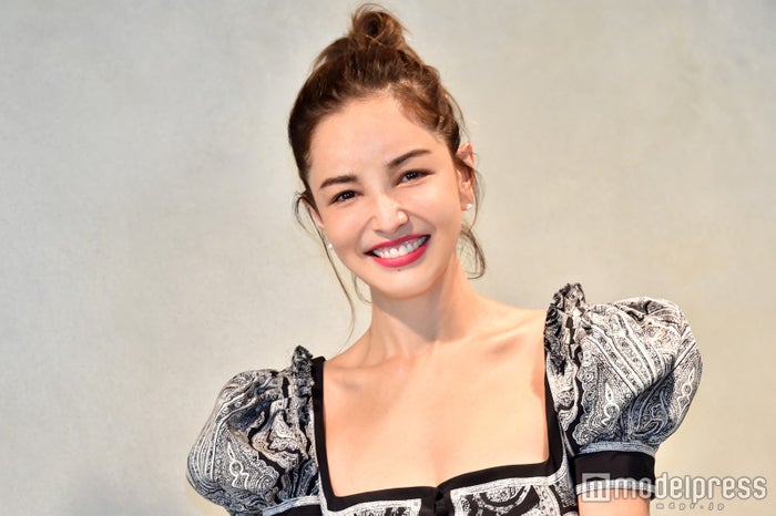 梨花、愛息子の横顔公開「カッコいい」「そっくり」と反響 - モデルプレス