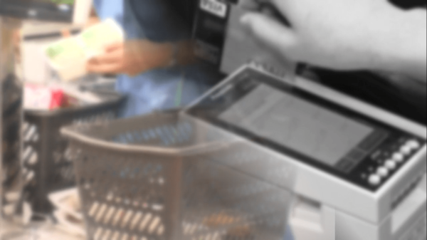 スーパーのレジでアルバイトの高校生逮捕…客のカード情報を暗記して豪遊