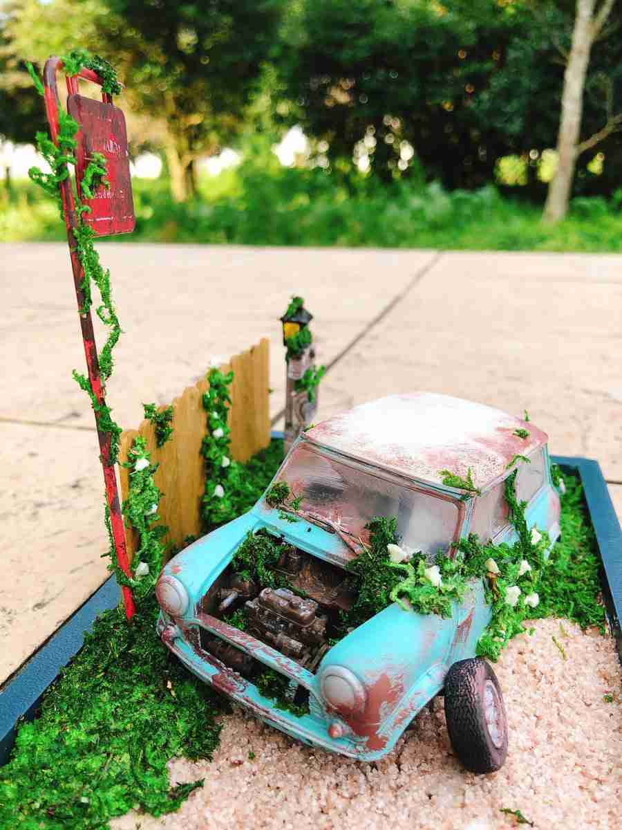 制作途中のプラモデルを4歳児に壊されてしまった夫→妻がリメイクしたら、素晴らしいジオラマが完成した