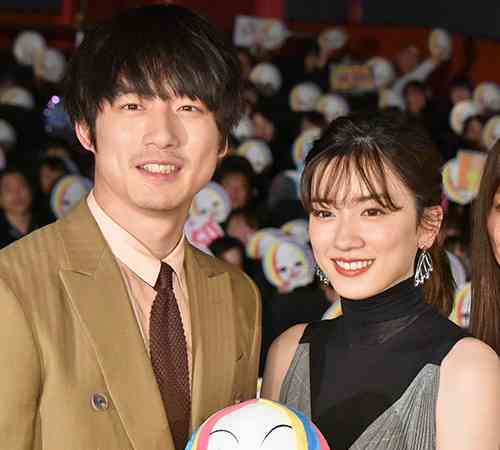 女優の舞台挨拶衣装を貼るトピPart3