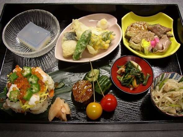 ここは料亭…？いいえ、眼科です　あまりに豪勢すぎる病院食が話題に→こだわりの理由を広報に聞いた