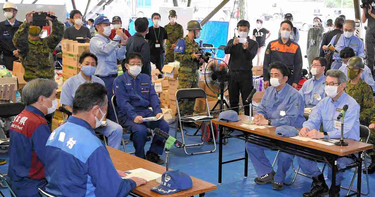 首相ら相次ぎ被災地入り　自治体に負担、問われる「実のある視察」｜【西日本新聞ニュース】